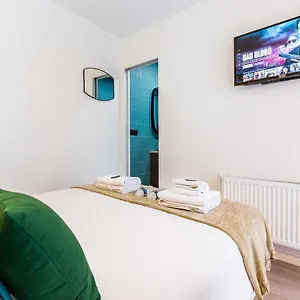 Cosy Bedroom - Tour Eiffel Champs De Mars 15b Paris